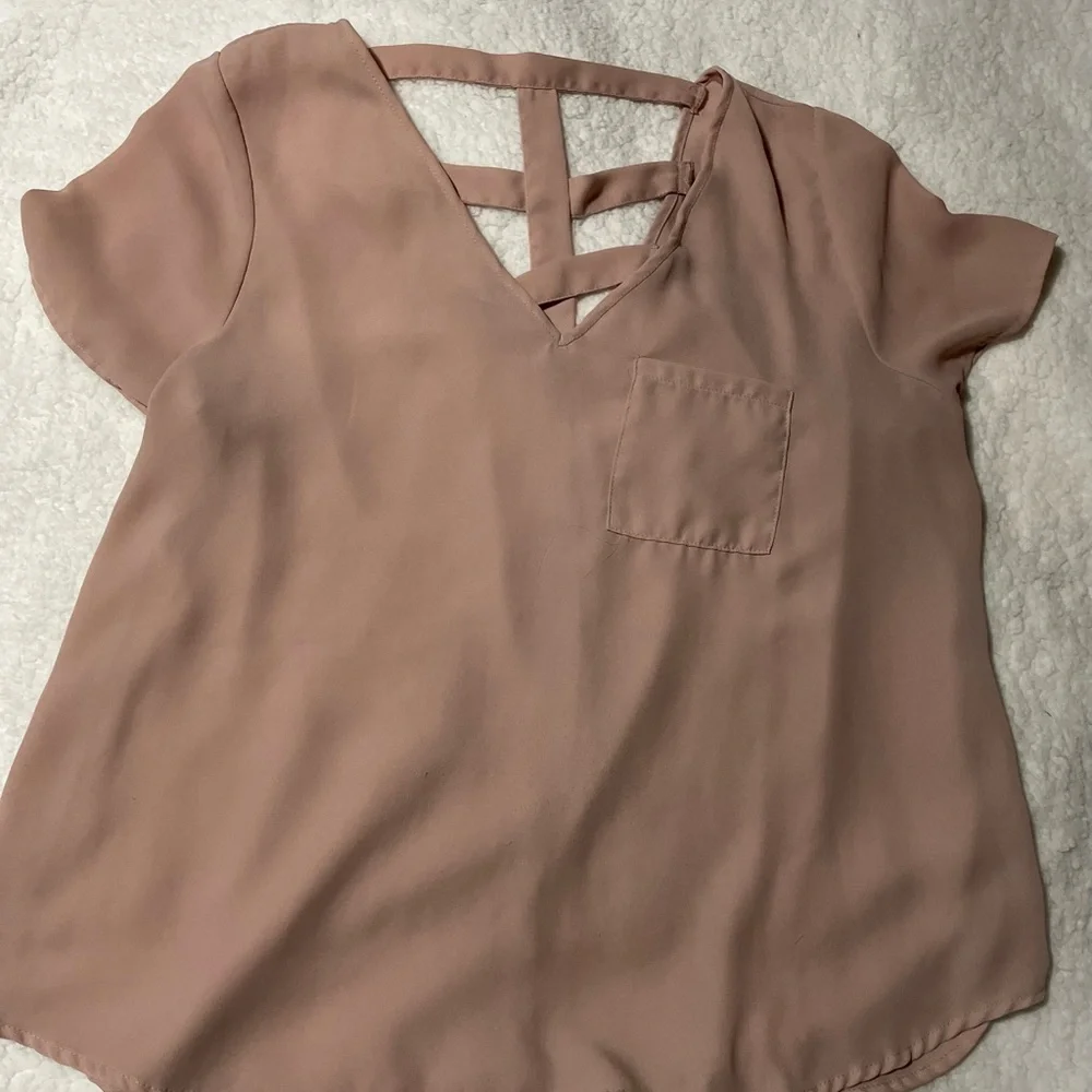 Ladies top. - Picture 2 of 2